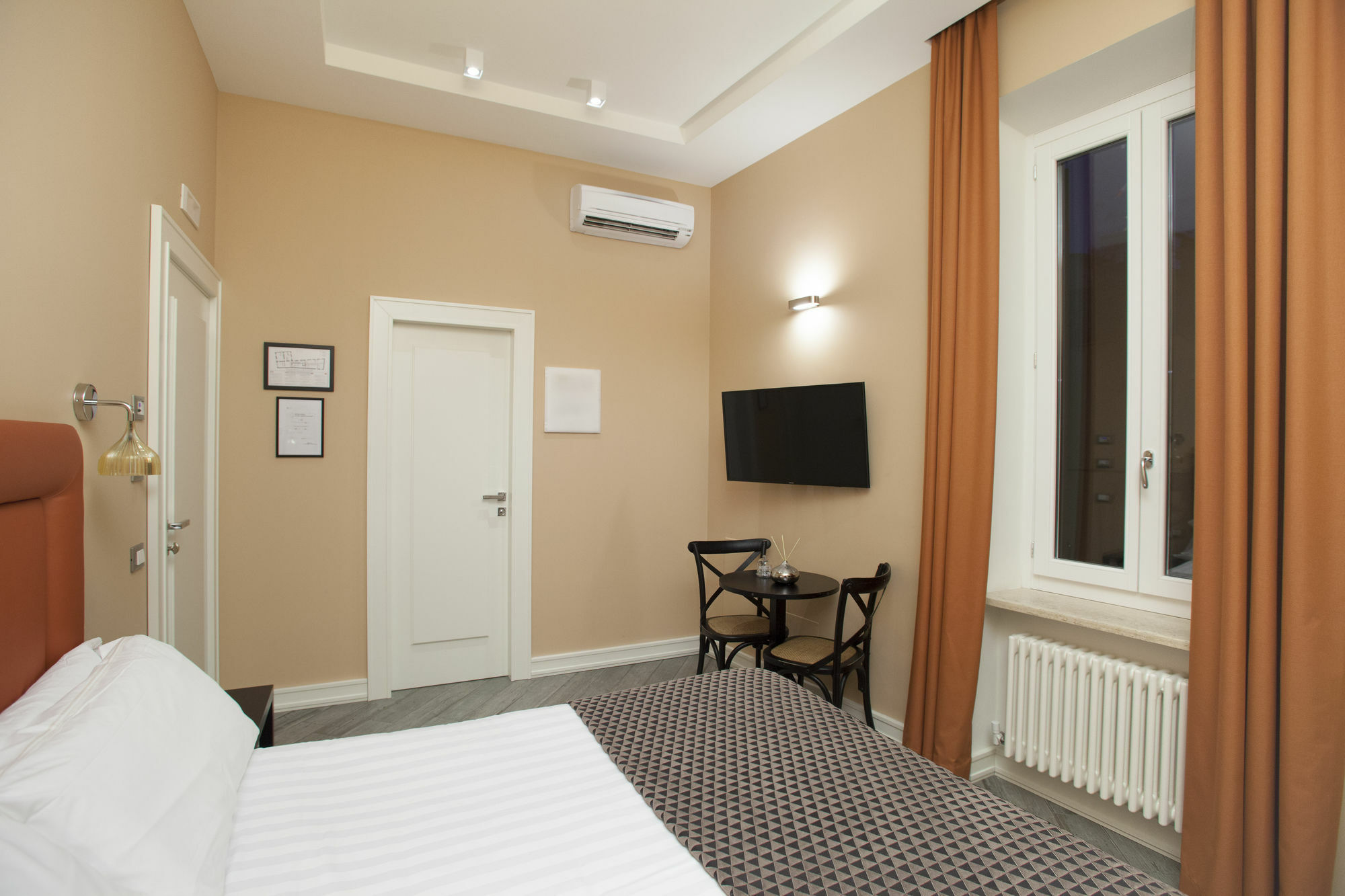 My Trevi Charming & Luxury Rooms Rome Bagian luar foto